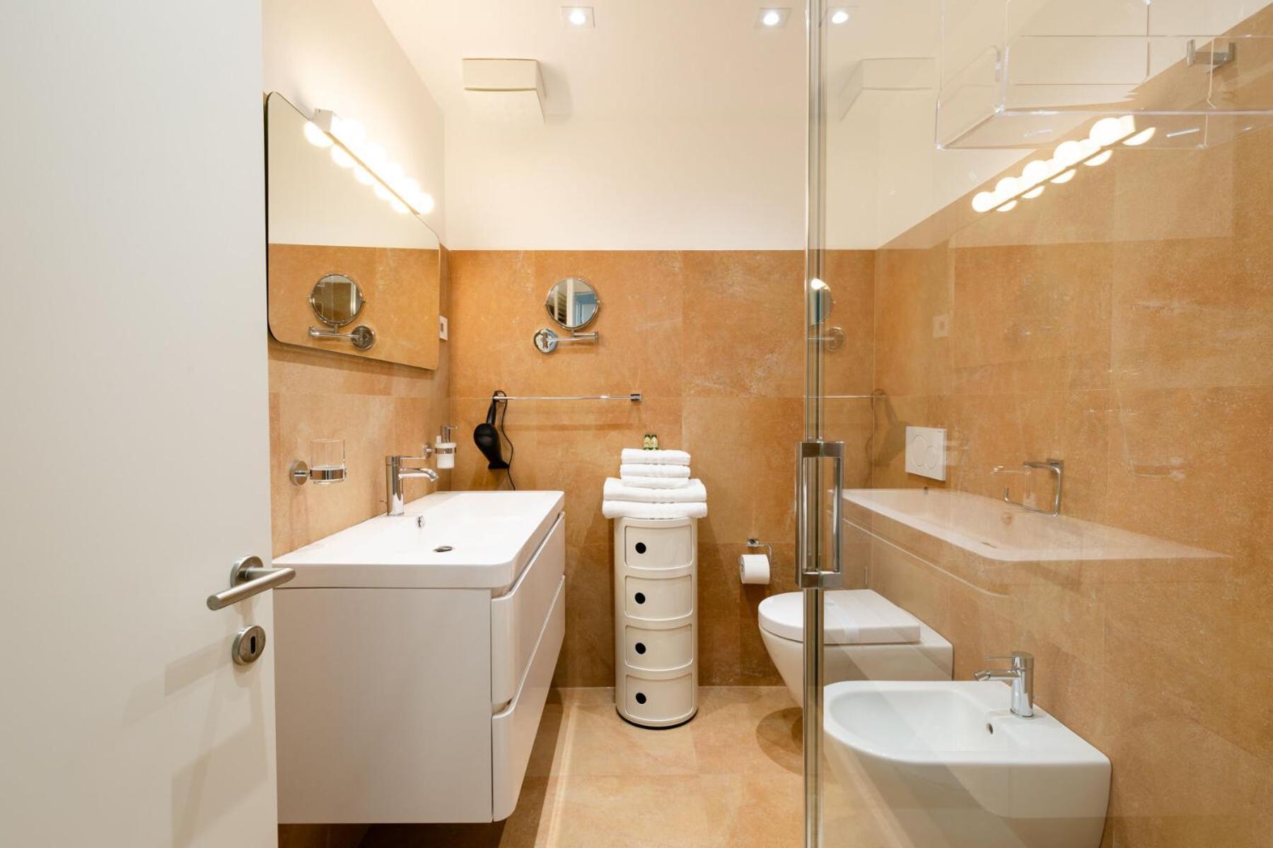 Mine House Hill- 2 Privat Parking! Apartment Trento Bagian luar foto